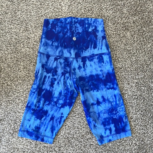 Lululemon align workout shorts - Picture 2 of 2